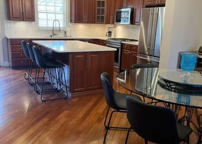 Stunning Views Roof Deck Free Parking Apartment Pittsburgh