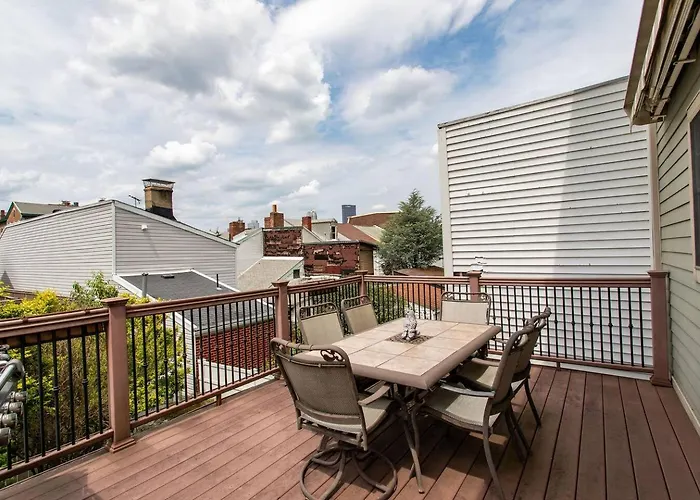 Stunning Views Roof Deck Free Parking *